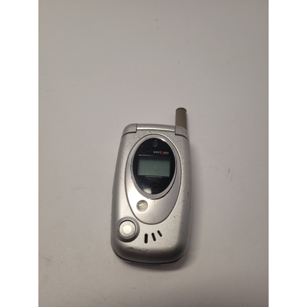 VINTAGE VERIZON FLIP CELL PHONE